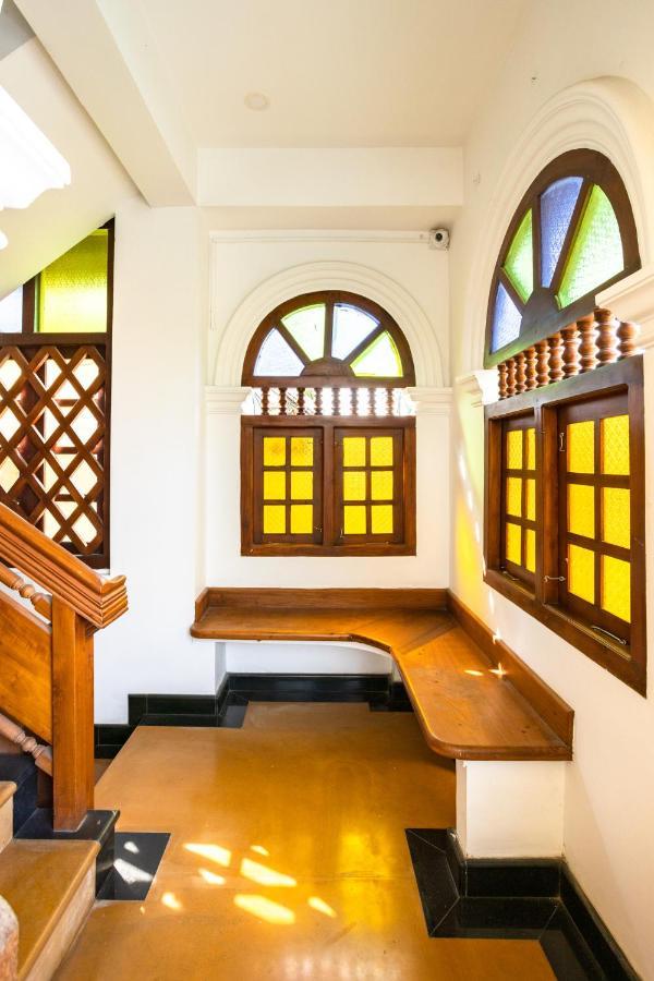 The Barracks Cochin Apartamento Kochi Exterior foto